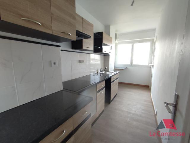Location Appartement 2 pièces 46m² MARSEILLE 3ème