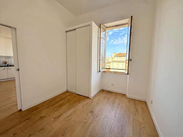 Location Appartement 2 pièces 46m² MARSEILLE 3ème