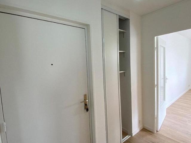 Location Appartement 2 pièces 46m² NOISY LE GRAND 93160