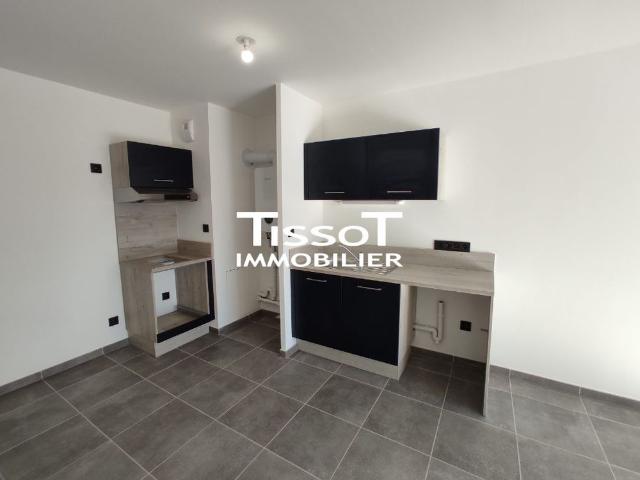 Location Appartement 2 pièces 46m² NIMES 30000
