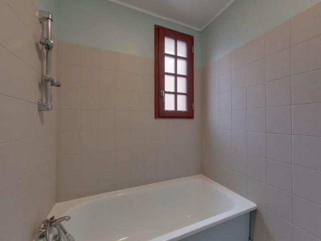 Location appartement 2 pièces, 48.95m², Auxerre