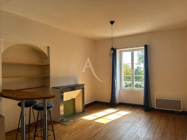 Location appartement 2 pièces, 48.00m², Jonzac