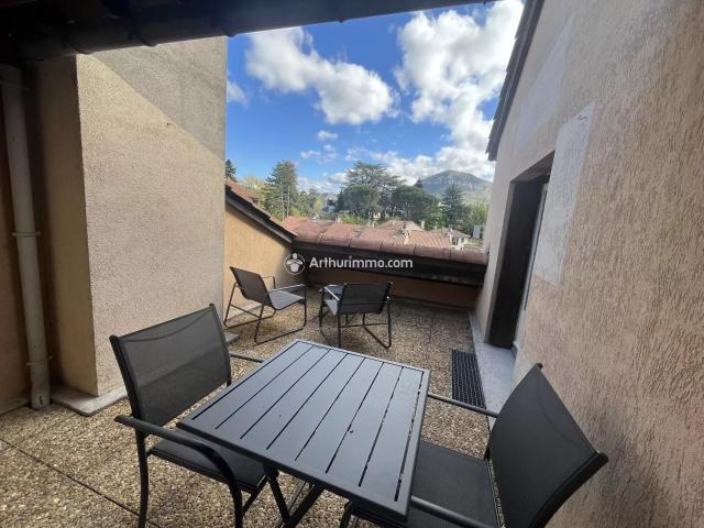 Location Appartement 2 pièces 48 m2 à Millau