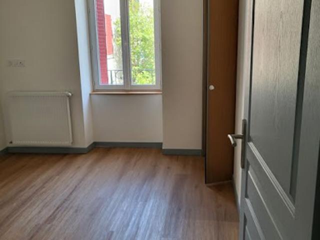 Location Appartement 2 pièces 48 m2 Aydat