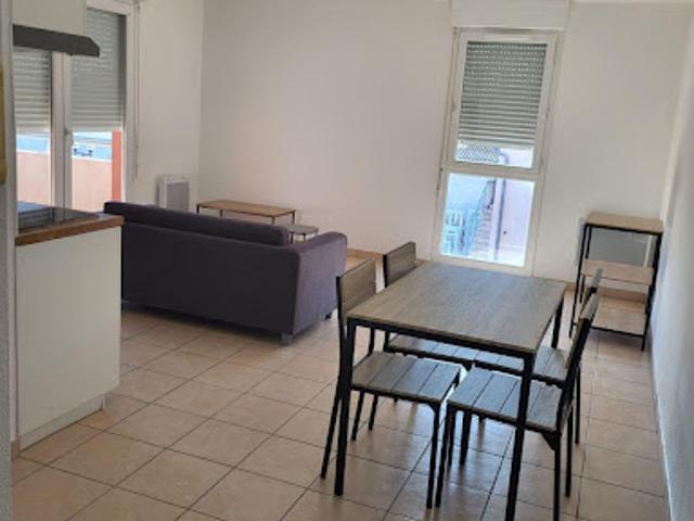 Location Appartement 2 pièces 48 m2 Lunel