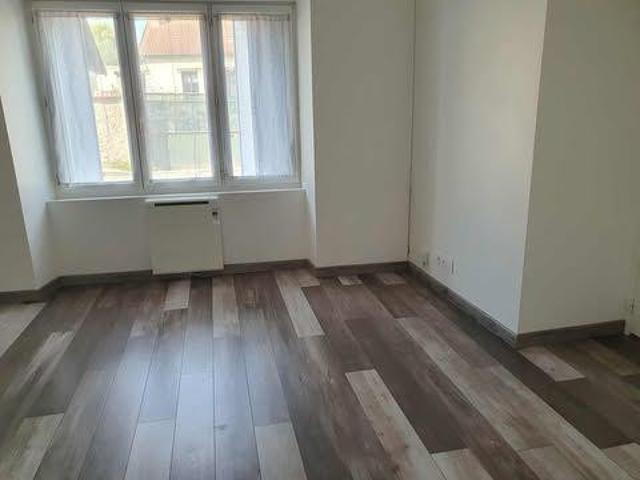 Location Appartement 2 pièces 48 m2 Saclas