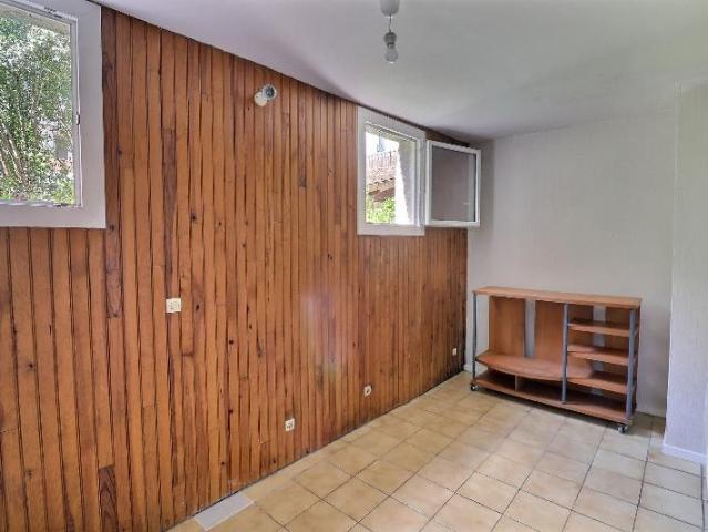 Location appartement 2 pièces 48 m² à Bordeaux 33000