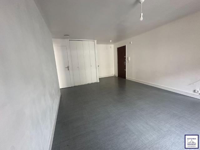 Location Appartement 2 pièces 48m²