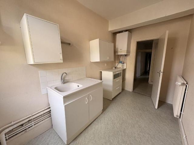 Location Appartement 2 pièces 48m² CHINON 37500