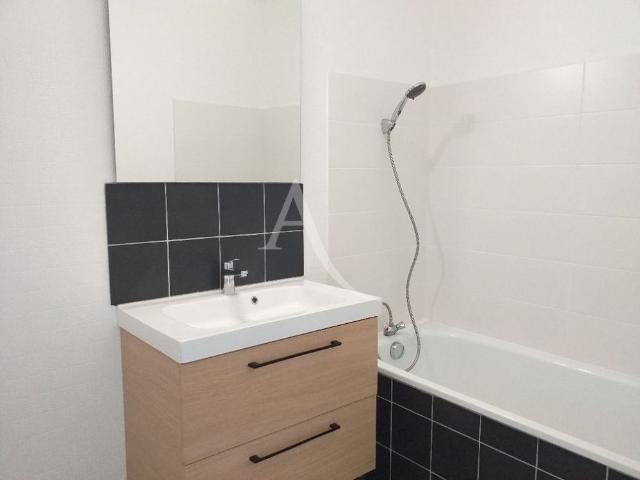 Location Appartement 2 pièces 48m² ANGERS 49000