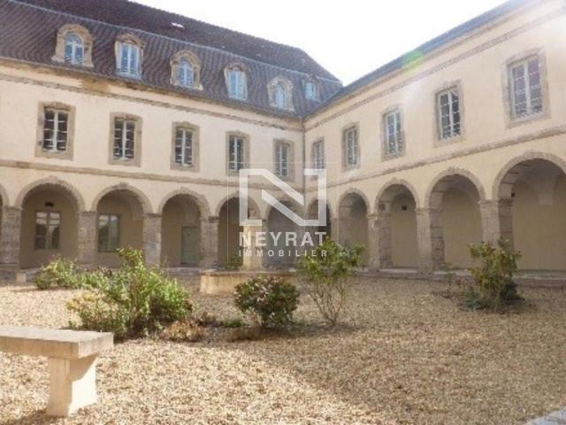 Location Appartement 2 pièces 48m² AUTUN 71400
