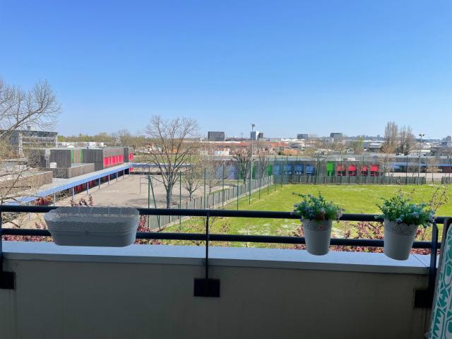 Location Appartement 2 pièces 48m² BORDEAUX 33300