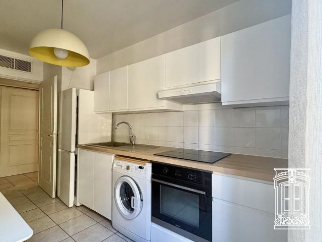 Location Appartement 2 pièces 48m² LYON 8ème