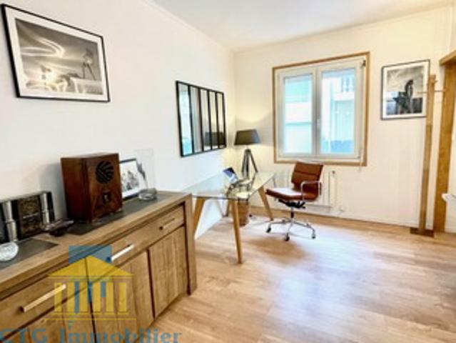 Location Appartement 2 pièces 48m² MARSEILLE 8ème