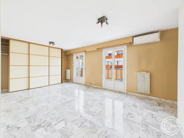 Location Appartement 2 pièces 48m² NICE 06300