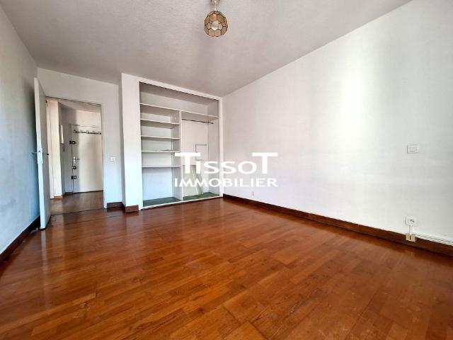 Location Appartement 2 pièces 48m² NIMES 30000