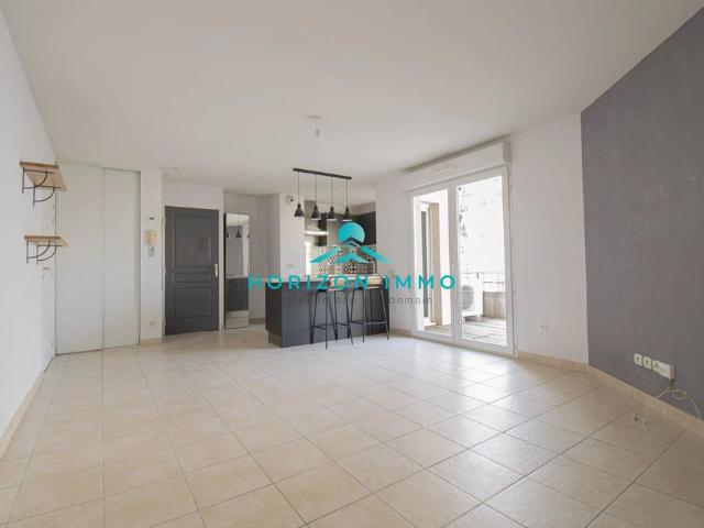 Location Appartement 2 pièces 48m² ST LAURENT DU VAR 06700