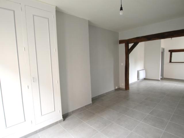 Location appartement 2 pièces, 49.38m², Chartres