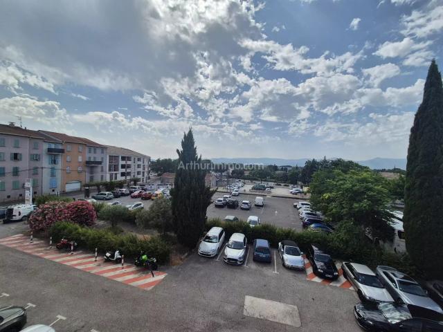 Location Appartement 2 pièces 49 m2 à Le Luc