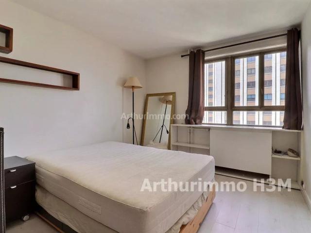 Location Appartement 2 pièces 49 m2 à Paris 19
