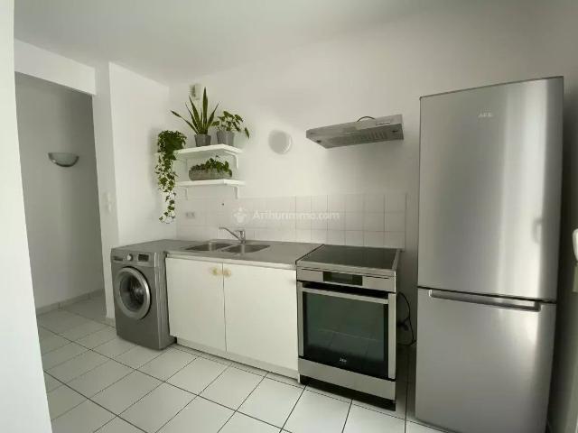 Louer appartement de 2 pièces 49 m² 631 € à Tours 37000: une annonce Arthurimmo.com