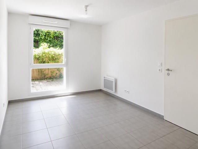 Location Appartement 2 pièces 49 m2 Saint Laurent du Var