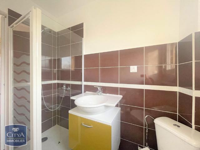 Location Appartement 2 pièces 49m² COUTRAS 33230