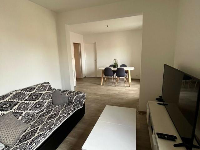 Location Appartement 2 pièces 49m² CAHORS 46000