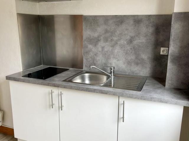 Location Appartement 2 pièces 49m² CLERMONT 60600