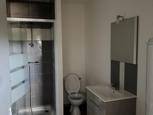 Location Appartement 2 pièces 49m² LA ROCHE CHALAIS 24490