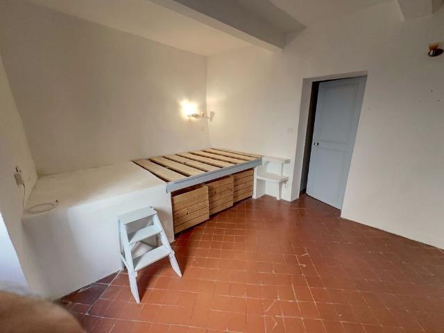Location Appartement 2 pièces 49m² LAMBESC 13410