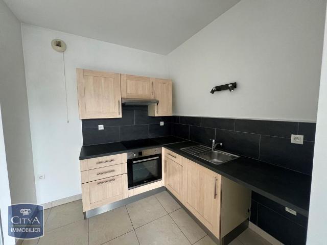 Location Appartement 2 pièces 49m² NOISY LE GRAND 93160