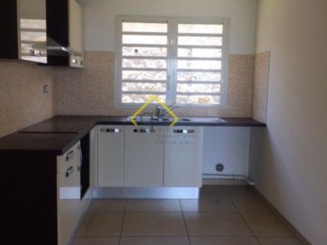 Location Appartement 2 pièces 49m² STE CLOTILDE 97490
