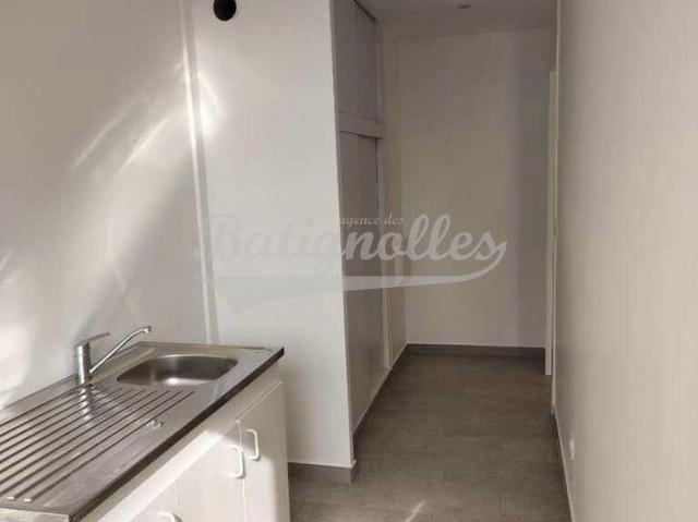 Location Appartement 2 pièces 49m² PARIS 19ème