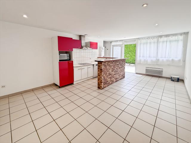 Location appartement 2 pièces, 53.55m², Vert le Grand