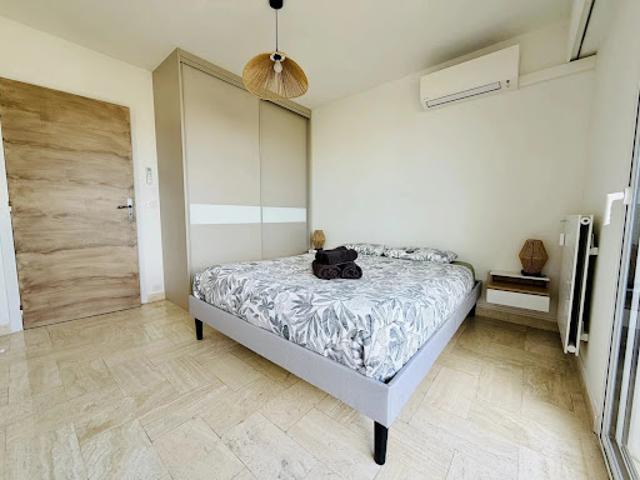 Location Appartement 2 pièces 53.79 m2 Le golfe juan