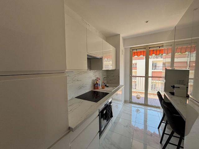 Location appartement 2 pièces, 53.05m², Nice