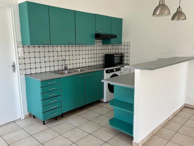 Location appartement 2 pièces, 53.39m², Nîmes