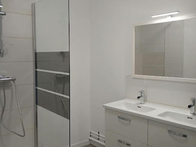 Location Appartement 2 pièces 53.3 m2 Saintes