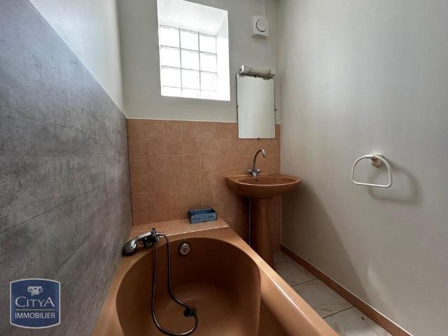 Location Appartement 2 pièces 53m² BRIVE LA GAILLARDE 19100
