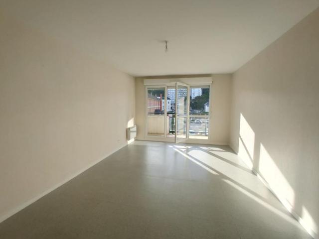 Location Appartement 2 pièces 53m² MAROMME 76150