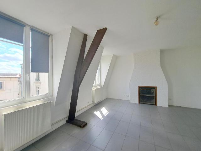 Location Appartement 2 pièces 53m² TOURS 37000
