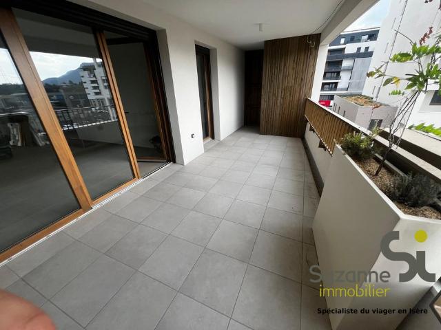 Location Appartement 2 pièces 53m² VOIRON 38500