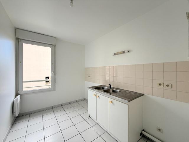 Location appartement 2 pièces, 50.73m², Reims