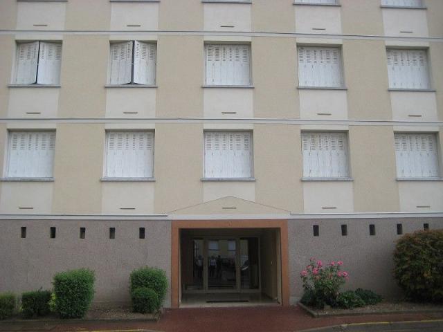 Location appartement 2 pièces, 50.99m², Neuville aux Bois