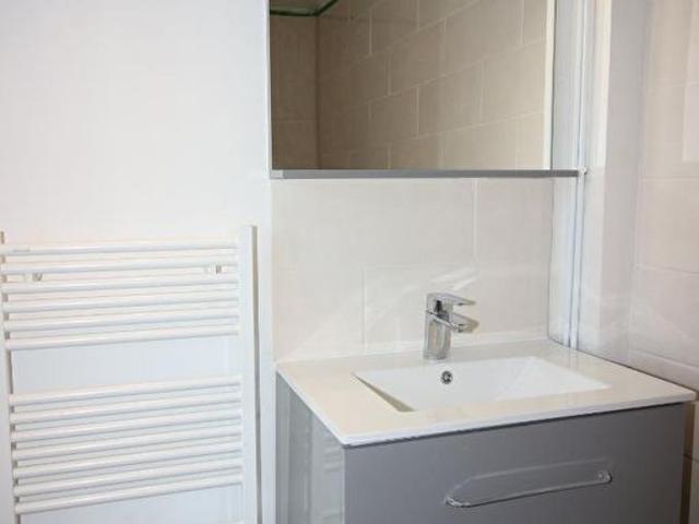 Location appartement 2 pièces, 50.36m², Suresnes