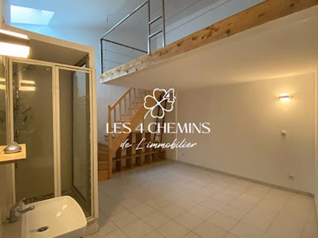 Location Appartement 2 pièces 50 m2 Trets