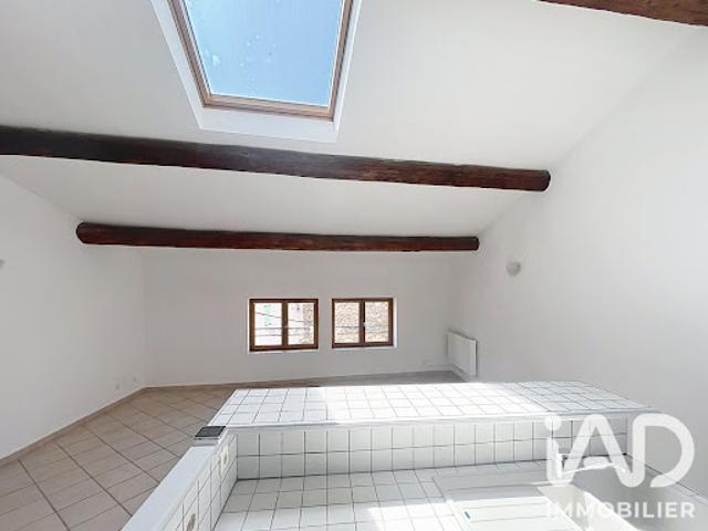 Location Appartement 2 pièces 50 m2 Lambesc
