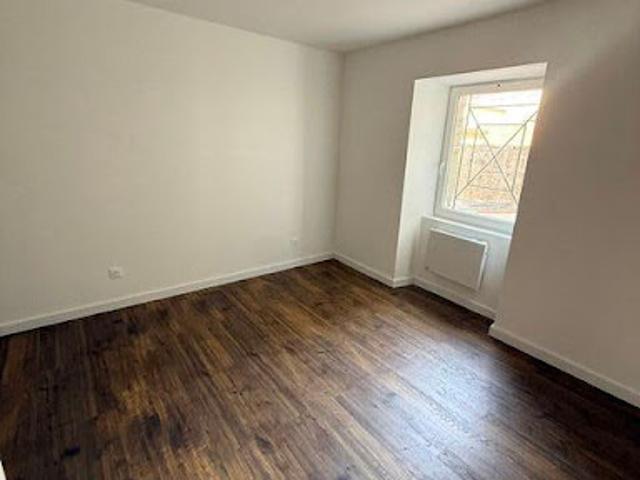 Location Appartement 2 pièces 50 m2 Sainte Foy la Grande