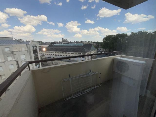 Location Appartement 2 pièces 50m² BOURGES 18000